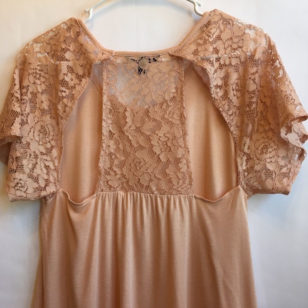 VICTORIA'S SECRET TOP WITH SHEER LACE ACCENTS .‎ - Picture 6 of 7